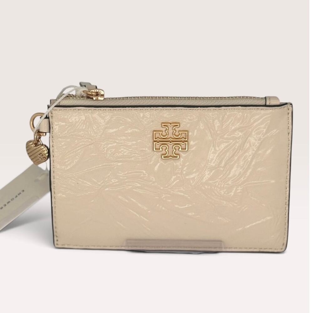 $168 Tory Burch Cream Charm Card Case Ivory Patent Leather